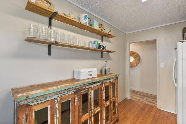 4135 Fort Bend Drive, Galveston, TX 77554