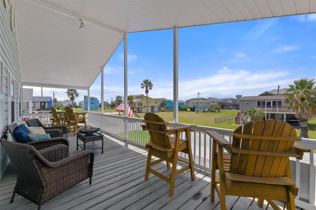 4135 Fort Bend Drive, Galveston, TX 77554