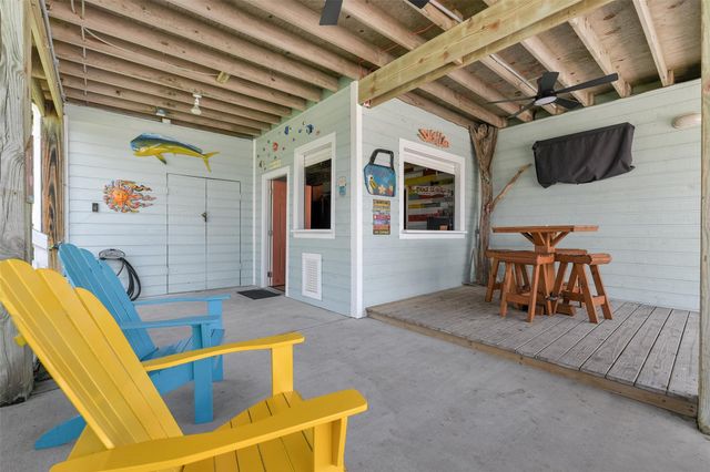 4135 Fort Bend Drive, Galveston, TX 77554