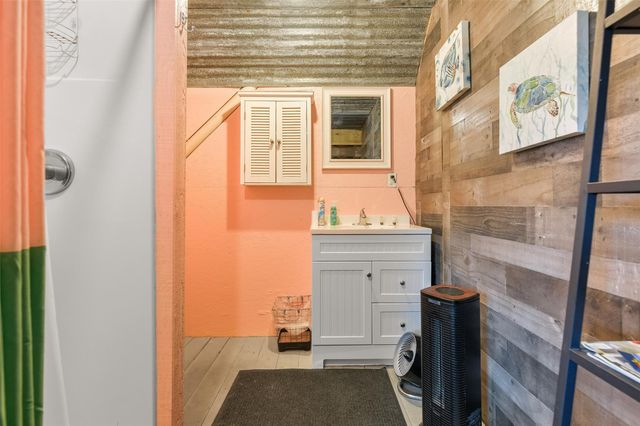 4135 Fort Bend Drive, Galveston, TX 77554