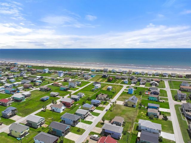 4135 Fort Bend Drive, Galveston, TX 77554