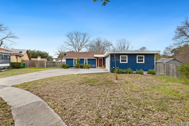 11313 IVORY OAK ST, Live Oak, TX 78233