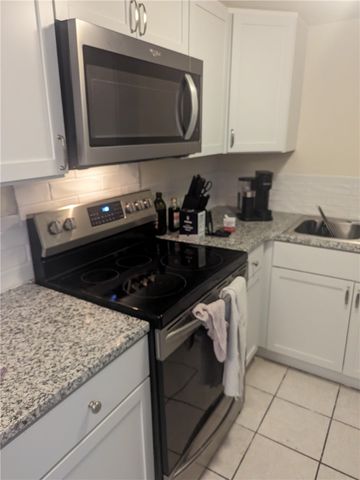 2437 N Brophy Avenue 4, Fayetteville, AR 72703