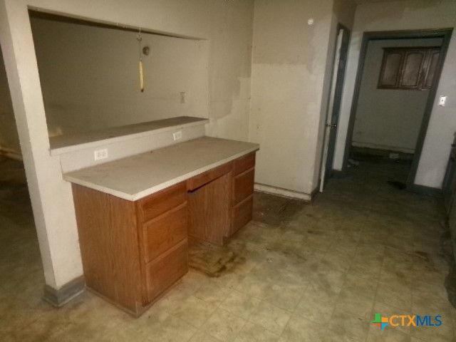 218 Cheeves Avenue, Port Lavaca, TX 77979