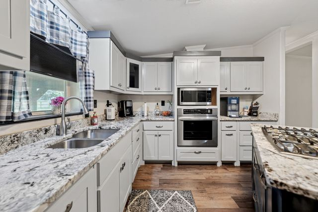 1465 County Road 3690, Paradise, TX 76073