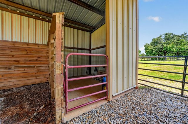 1465 County Road 3690, Paradise, TX 76073