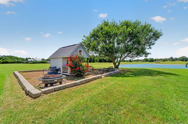 1465 County Road 3690, Paradise, TX 76073