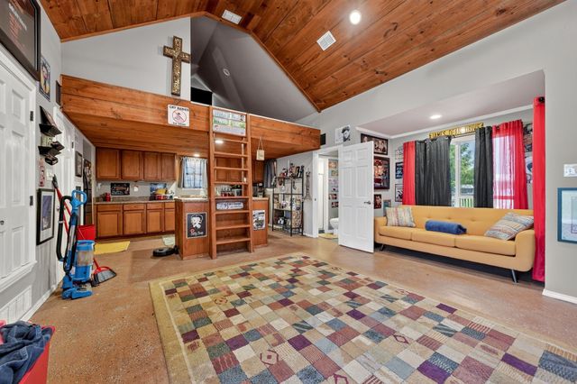 1465 County Road 3690, Paradise, TX 76073
