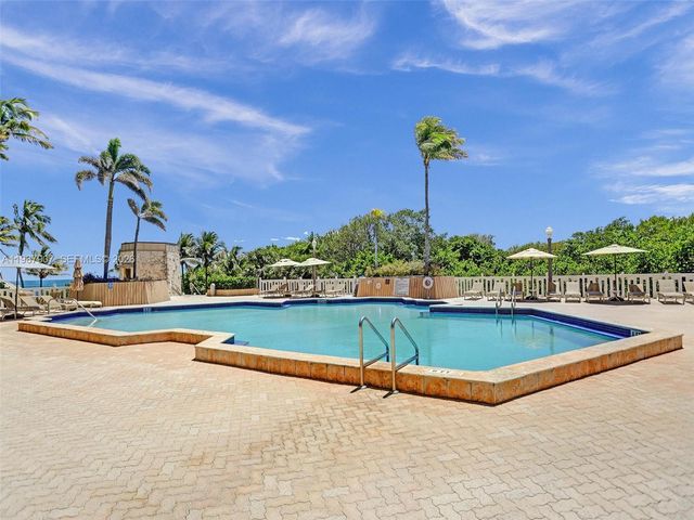 1121 Crandon Blvd D1202, Key Biscayne, FL 33149
