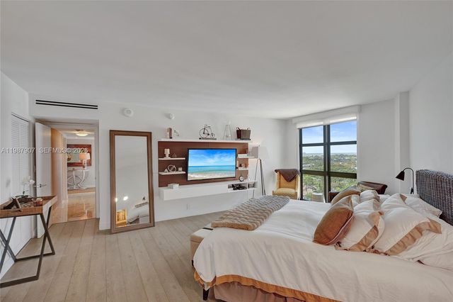 1121 Crandon Blvd D1202, Key Biscayne, FL 33149