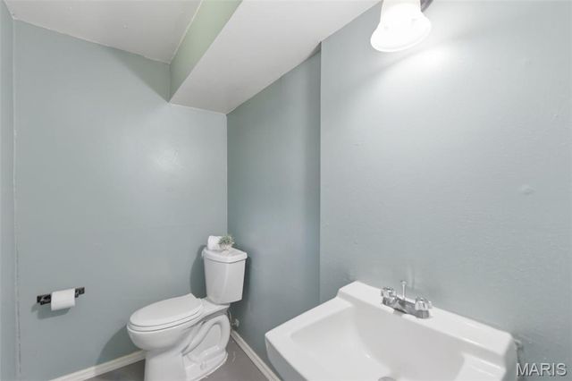 1843 Redcoat Drive, Maryland Heights, MO 63043