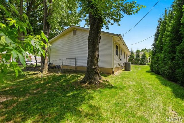 1843 Redcoat Drive, Maryland Heights, MO 63043