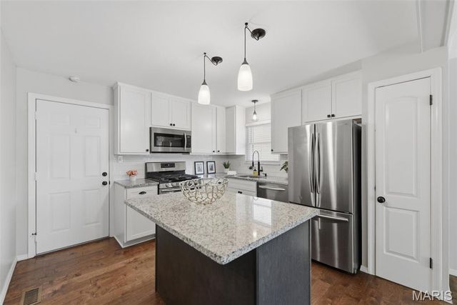 1843 Redcoat Drive, Maryland Heights, MO 63043