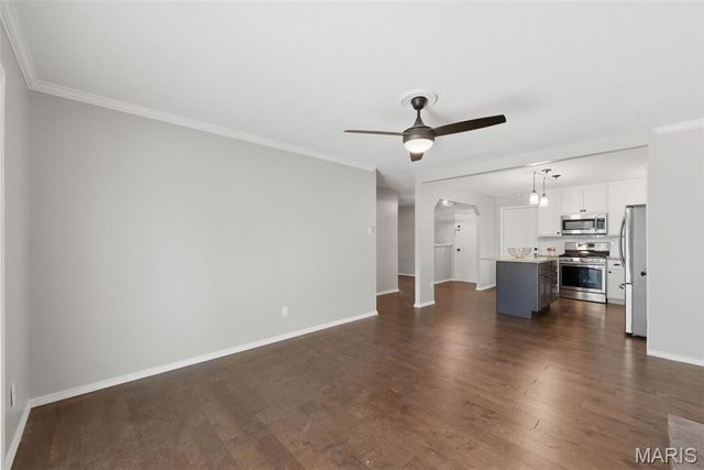 1843 Redcoat Drive, Maryland Heights, MO 63043