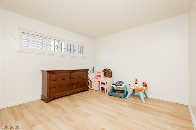 5128 Doe Avenue, Las Vegas, NV 89146