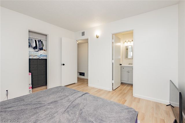 5128 Doe Avenue, Las Vegas, NV 89146