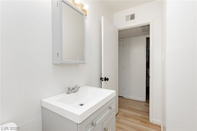 5128 Doe Avenue, Las Vegas, NV 89146