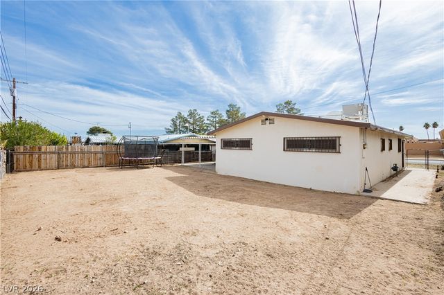 5128 Doe Avenue, Las Vegas, NV 89146