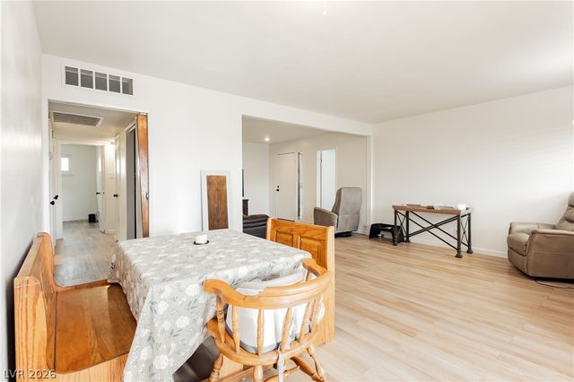 5128 Doe Avenue, Las Vegas, NV 89146