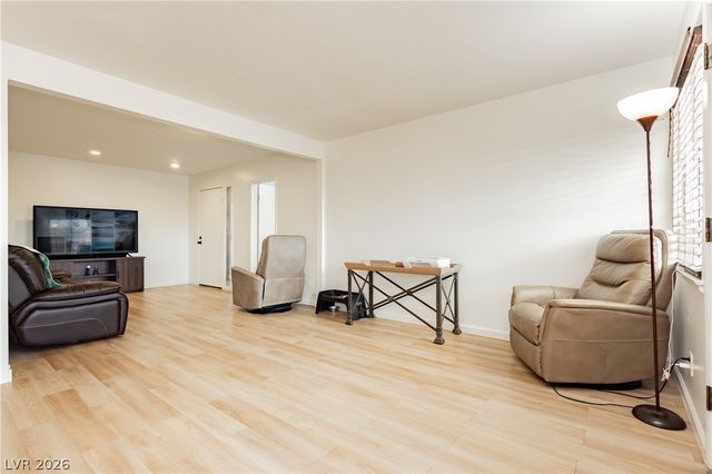 5128 Doe Avenue, Las Vegas, NV 89146