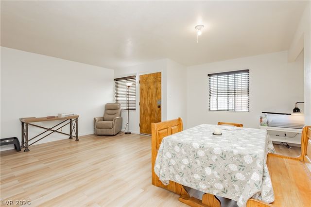 5128 Doe Avenue, Las Vegas, NV 89146