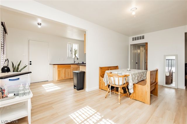 5128 Doe Avenue, Las Vegas, NV 89146