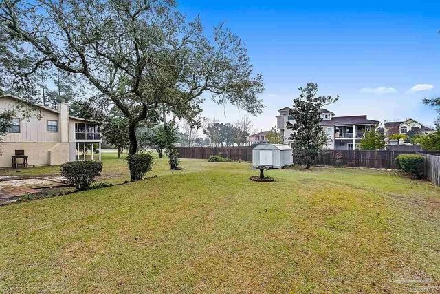 2969 Laurel Dr, Gulf Breeze, FL 32563