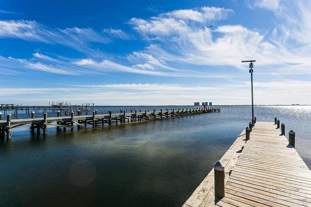 2969 Laurel Dr, Gulf Breeze, FL 32563