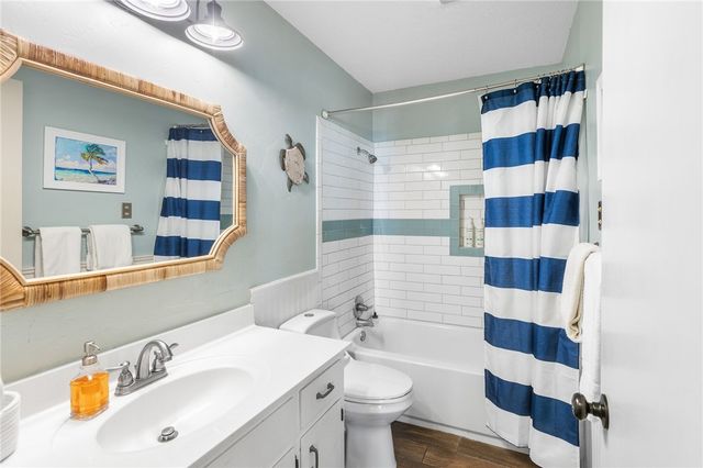 39 Curlew Dr, Rockport, TX 78382