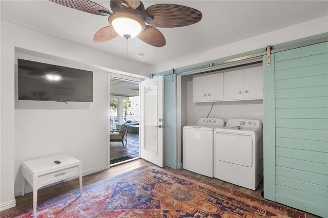 39 Curlew Dr, Rockport, TX 78382