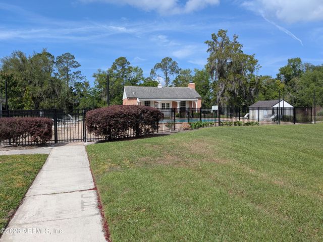 4330 PLAZA GATE Lane S 101, Jacksonville, FL 32217