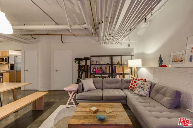 1100 S Grand Avenue A003, Los Angeles, CA 90015