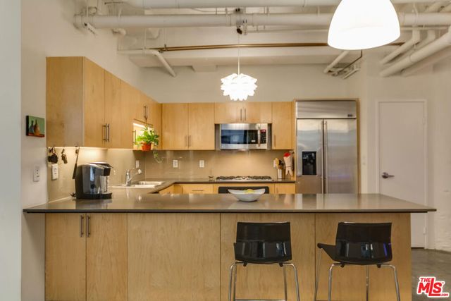 1100 S Grand Avenue A003, Los Angeles, CA 90015