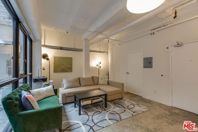 1100 S Grand Avenue A003, Los Angeles, CA 90015