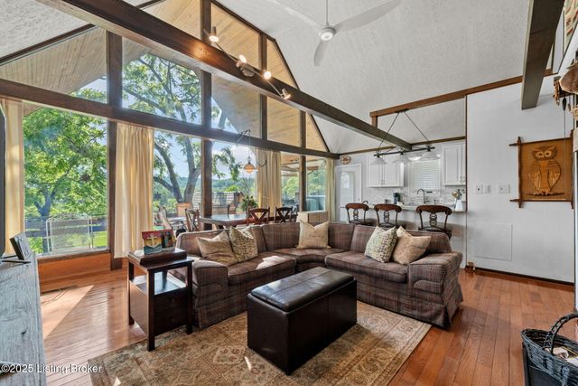 33 Lower Ridgecrest Dr, Clarkson, KY 42726