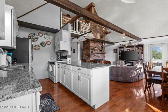 33 Lower Ridgecrest Dr, Clarkson, KY 42726