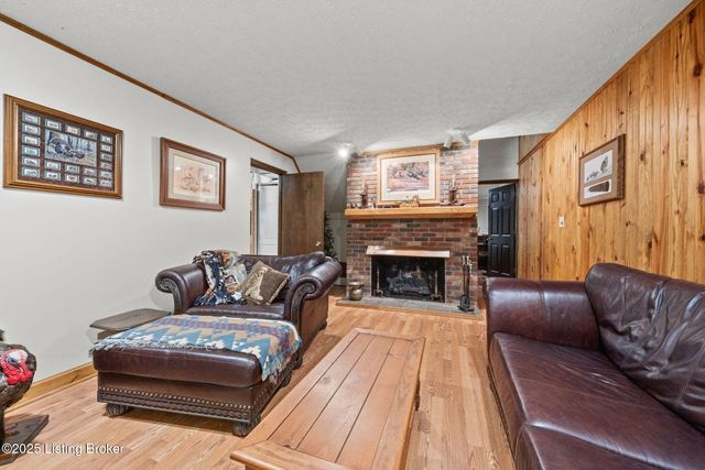 33 Lower Ridgecrest Dr, Clarkson, KY 42726