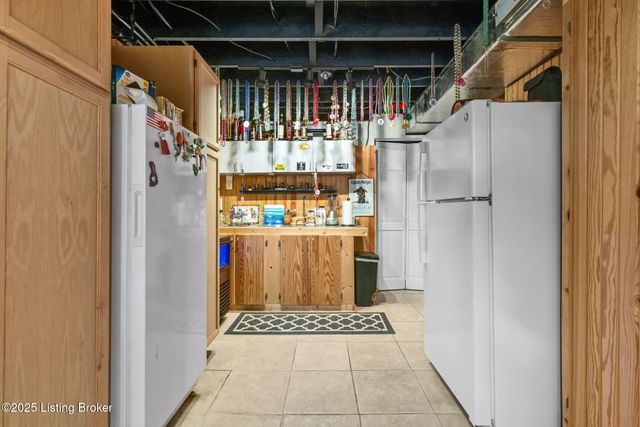 33 Lower Ridgecrest Dr, Clarkson, KY 42726