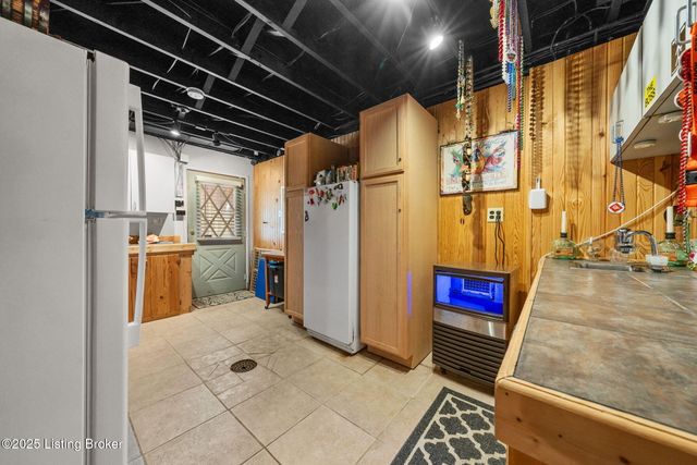 33 Lower Ridgecrest Dr, Clarkson, KY 42726