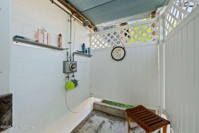 33 Lower Ridgecrest Dr, Clarkson, KY 42726