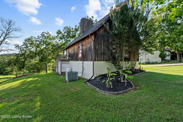 33 Lower Ridgecrest Dr, Clarkson, KY 42726