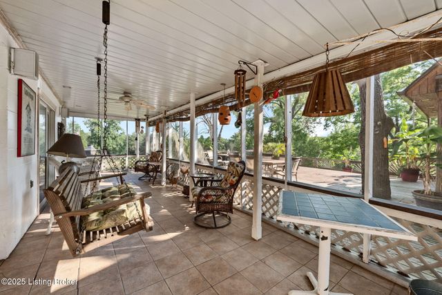 33 Lower Ridgecrest Dr, Clarkson, KY 42726