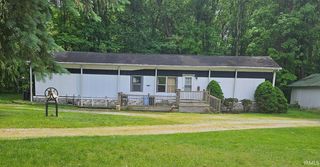 6735 N 850 E, Howe, IN 46746