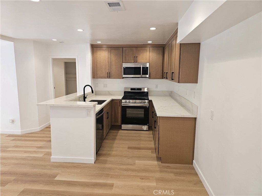 18804 Mandan st 807, Canyon Country, CA 91351