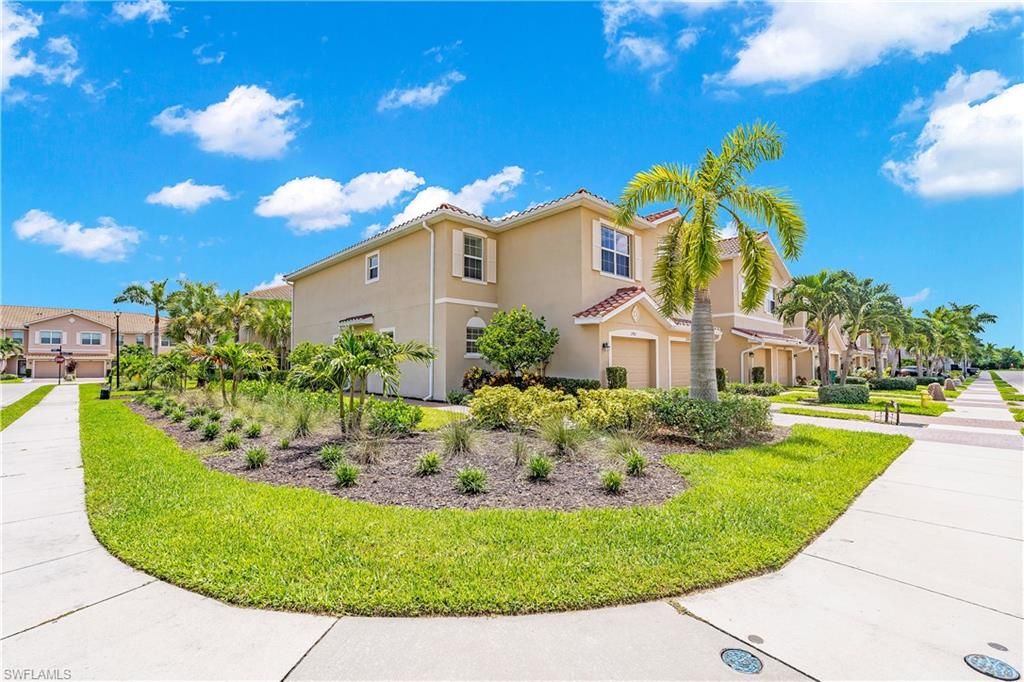 2782 Citrus ST, NAPLES, FL 34120 — photo 2