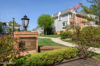 65 E River Road, 14, Rumson, NJ 07760