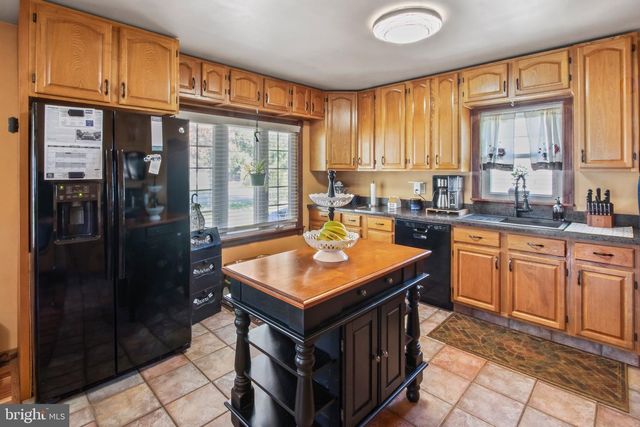 10 S HOOK RD, Pennsville, NJ 08070