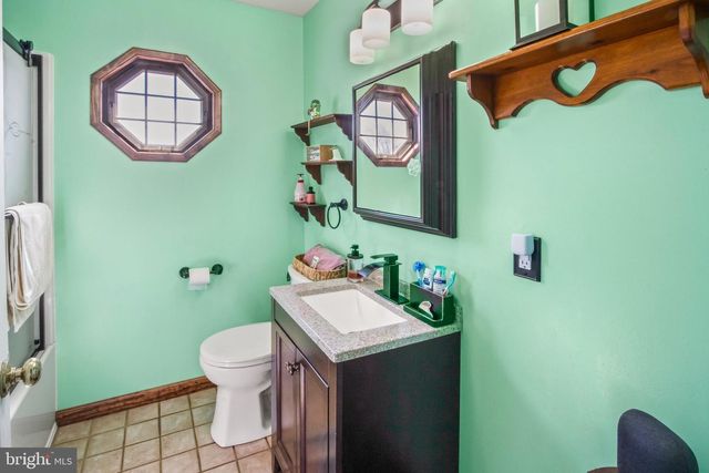 10 S HOOK RD, Pennsville, NJ 08070