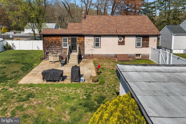 10 S HOOK RD, Pennsville, NJ 08070
