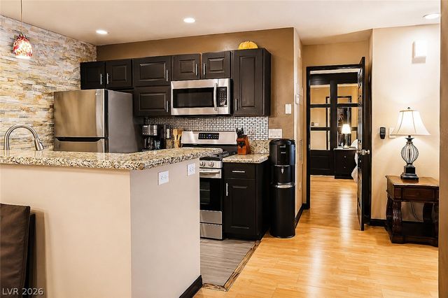 2200 South Fort Apache Road 2032, Las Vegas, NV 89117